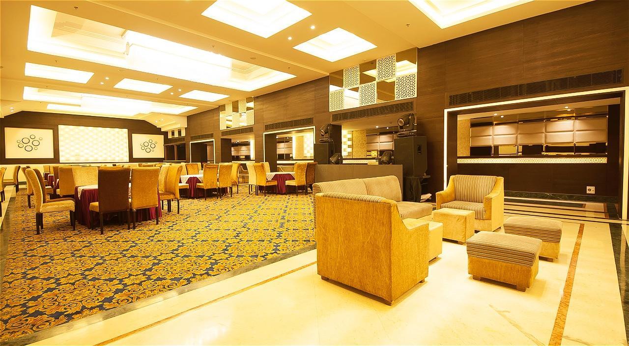 The Palm Court Hotel Лудяна Екстериор снимка